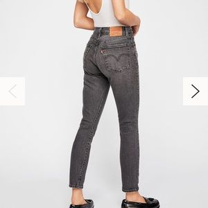 Levi’s 501 Stretch Skinny Coal Black 29 W x 28 L